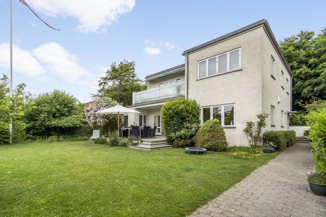 Vermehrensvej 8, 2930 Klampenborg